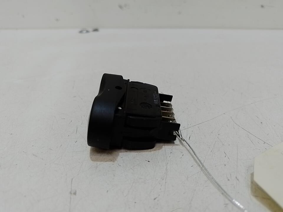 Interrupteur de leve vitre avant gauche DACIA DUSTER 1 PHASE 1 Diesel - 1
