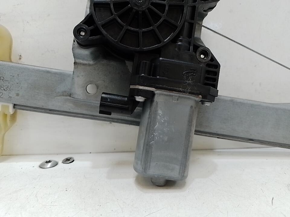 Leve vitre electrique avant droit RENAULT CLIO 4 PHASE 2 Diesel - 1