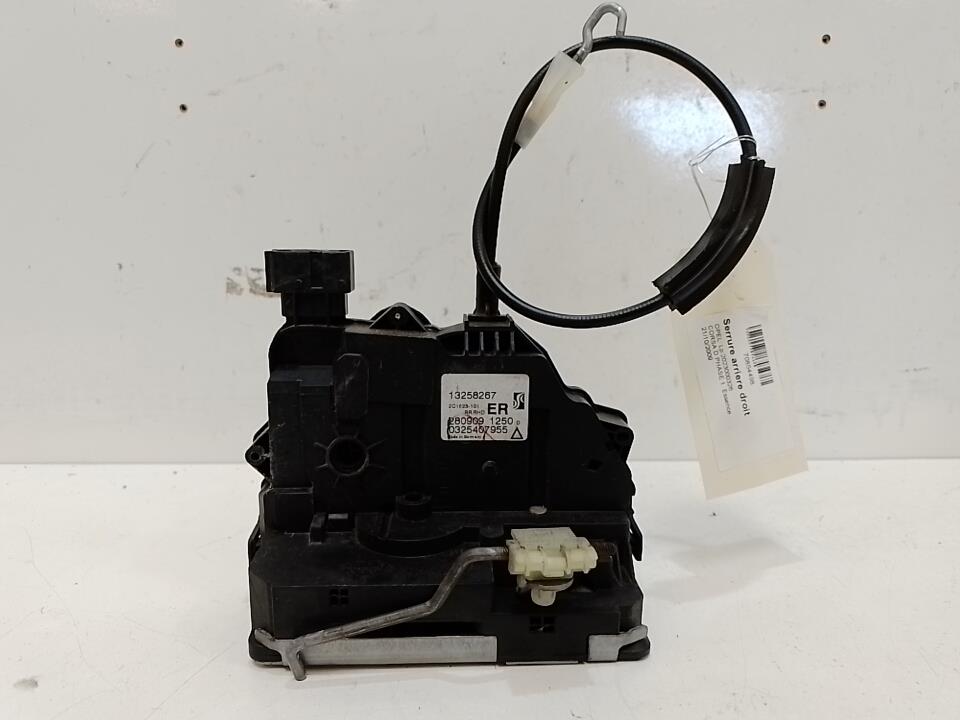 Serrure arriere droit OPEL CORSA D PHASE 1 Essence - 1