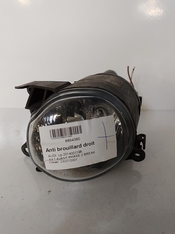 Anti brouillard droit (feux) AUDI A4 1 AVANT PHASE 2 BREAK Diesel - 1
