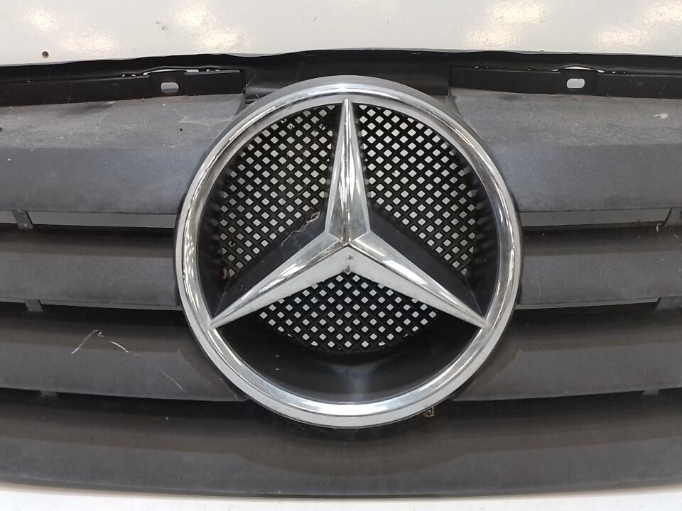 Calandre MERCEDES VANEO 414 Diesel - 1