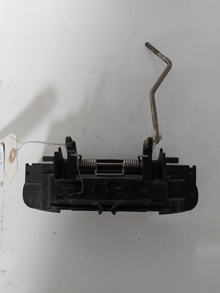 Poignee porte arriere droit AUDI A3 2 SPORTBACK PHASE 1 Diesel - 1