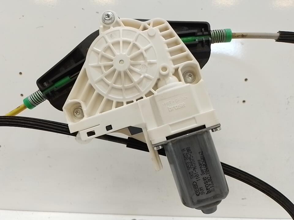 Leve vitre electrique avant droit AUDI A4 3 PHASE 1 Diesel - 1
