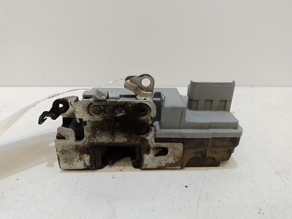 Serrure avant droit PEUGEOT 206+ Diesel - 1