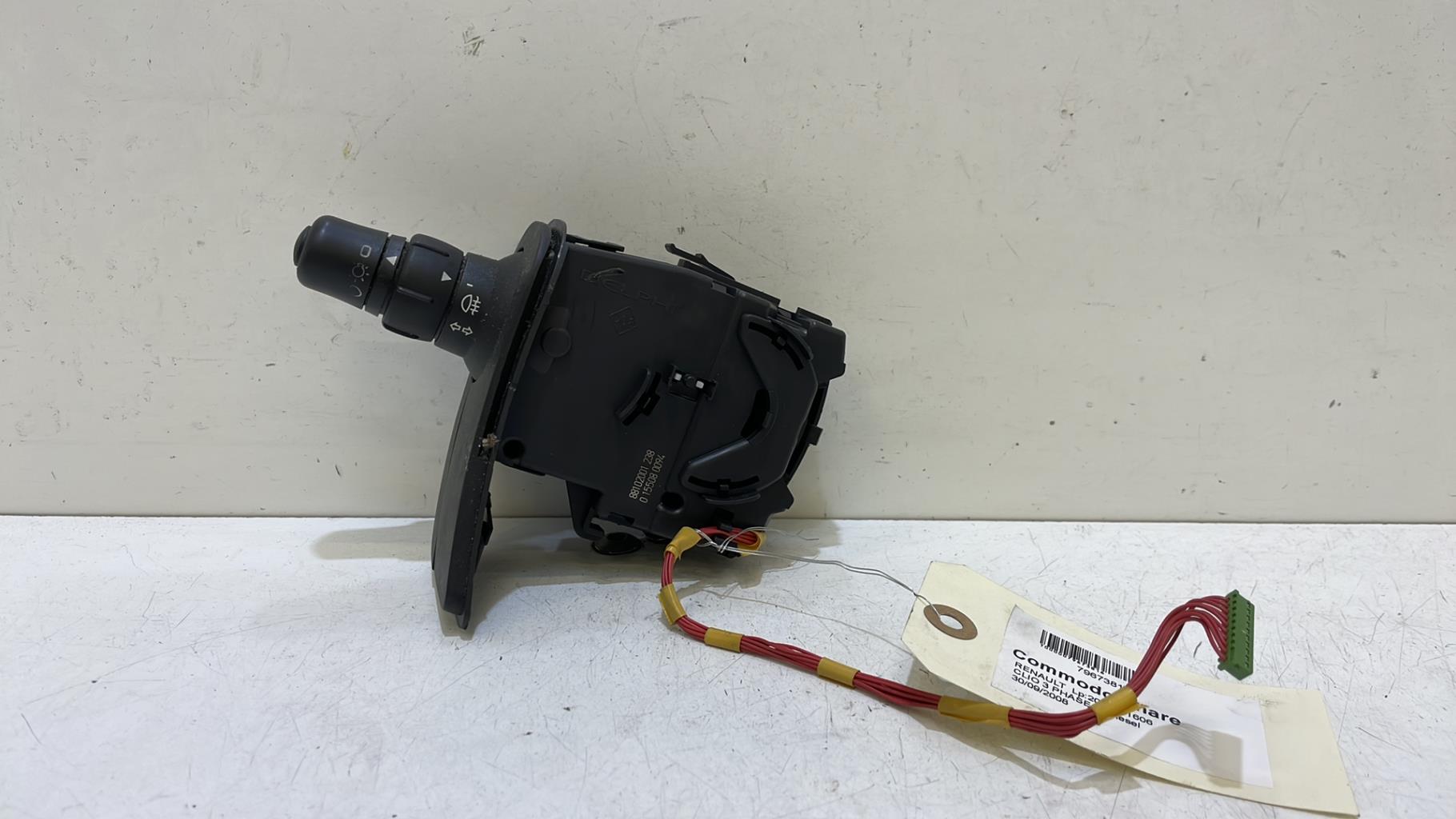 Commodo phare RENAULT CLIO 3 PHASE 1 Diesel - 1