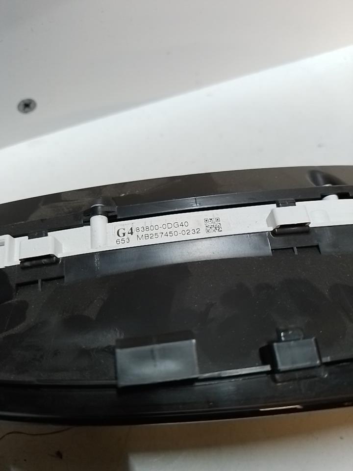 Compteur TOYOTA YARIS 2 PHASE 2 Diesel - 1