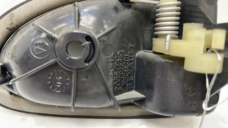 Poignee interieur avant gauche RENAULT CLIO 2 PHASE 2 Essence - 1