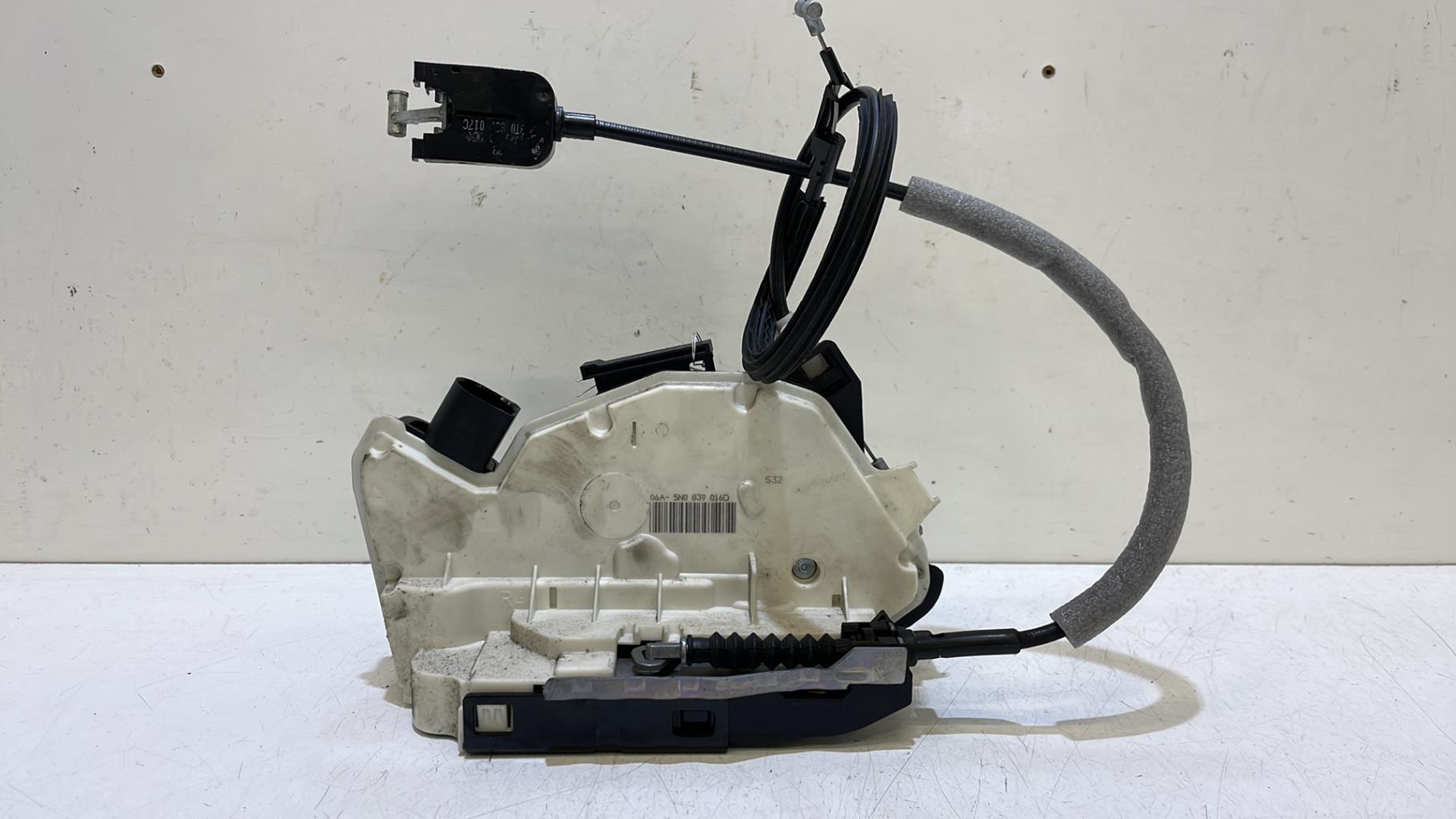 Serrure arriere droit SKODA FABIA 2 PHASE 2 Essence - 1