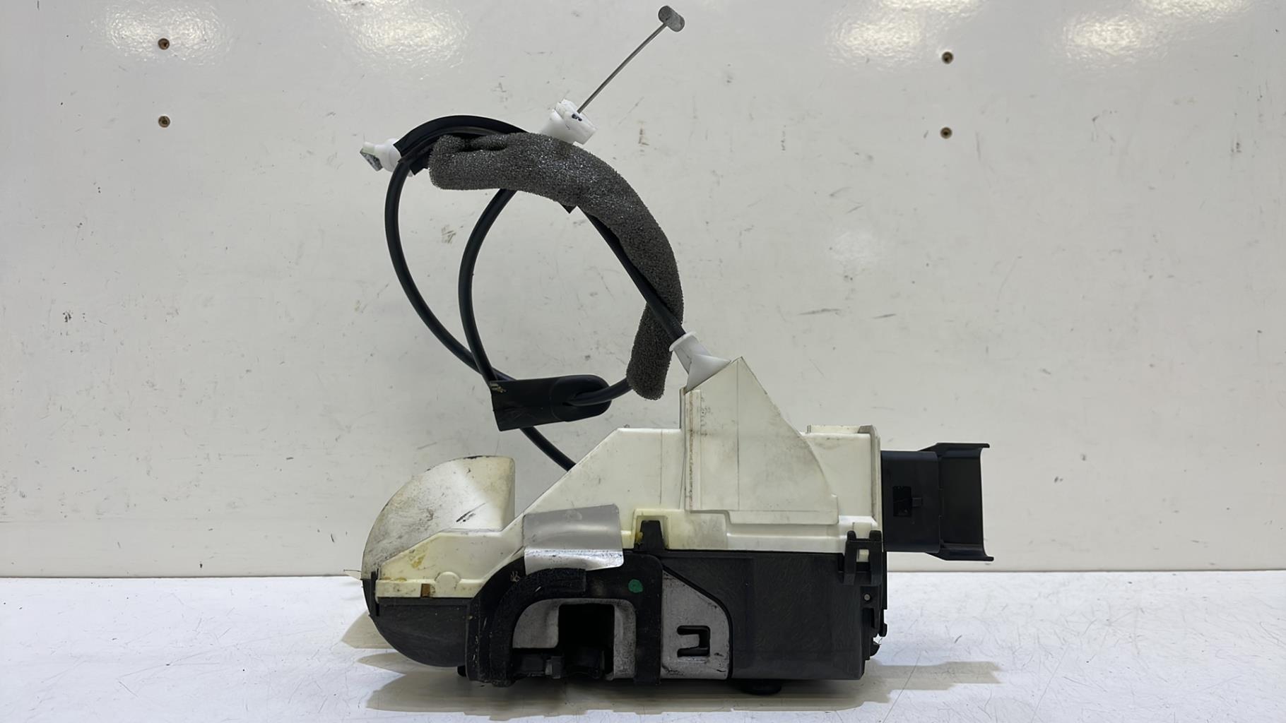 Serrure avant gauche CITROEN C5 2 Diesel - 1