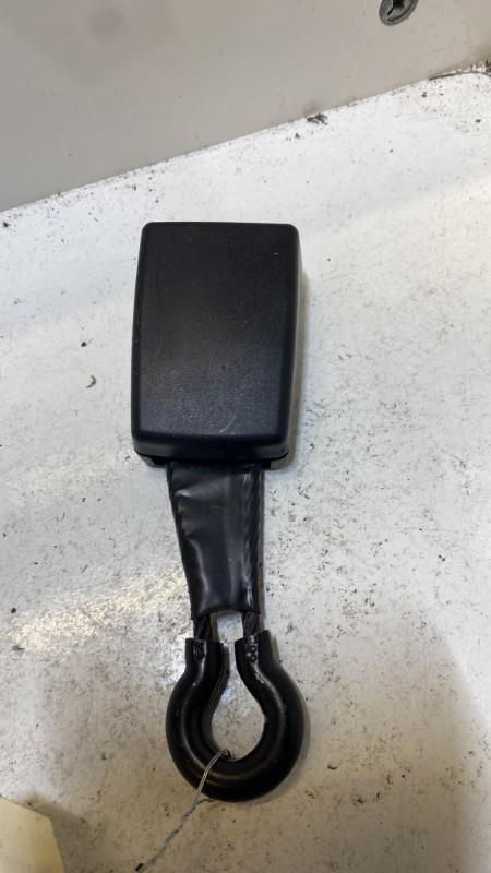 Attache ceinture arriere gauche AUDI Q5 1 PHASE 1 Diesel - 1