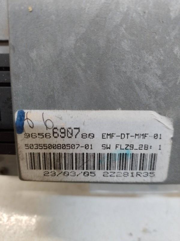 Ecran GPS PEUGEOT 407 PHASE 1 BREAK Diesel - 1