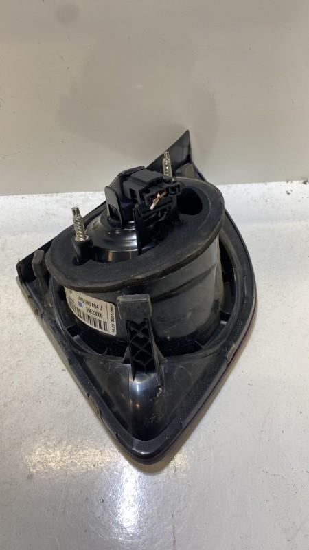 Feu arriere secondaire droit (feux) VOLKSWAGEN GOLF PLUS PHASE 1 Essence - 1