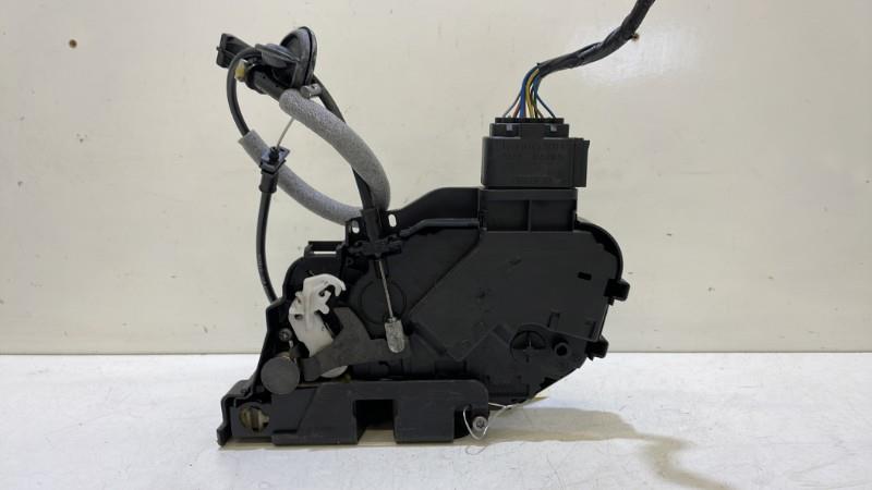 Serrure arriere gauche VOLVO V 70 2 PHASE 1 BREAK Diesel - 1