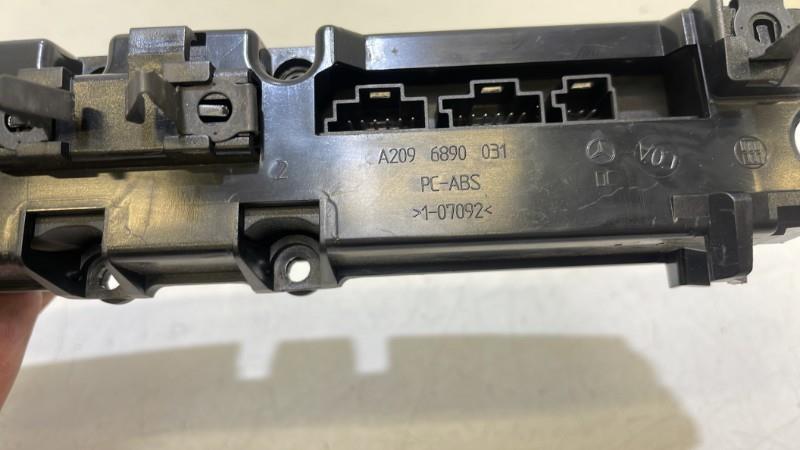 Bouton de warning MERCEDES CLASSE CLK 209 COUPE Diesel - 1