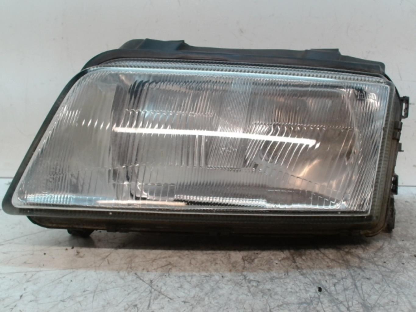 Gruppo ottico anteriore principale sinistro (luci)(faro) AUDI A4 1 PHASE 1 Gasolina - 1
