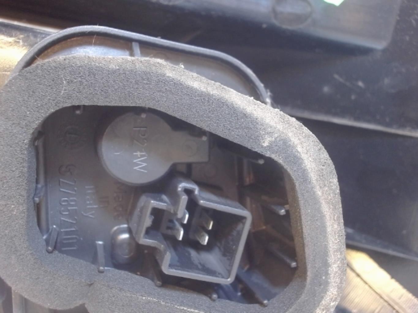Fanale posteriore principale sinistro (luci) MITSUBISHI COLT 6 PHASE 2 Gasolina - 1