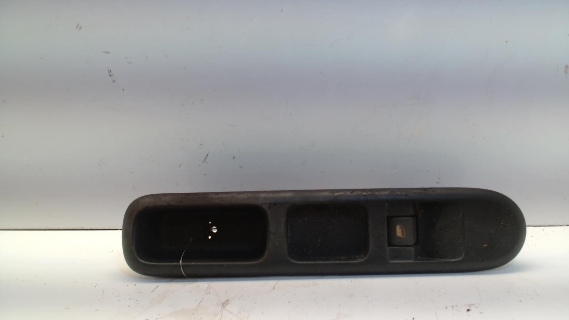 Interruttore lavacristalli anteriore destro PEUGEOT 3008 1 PHASE 1 Diésel - 1