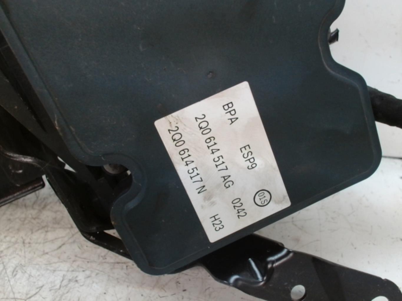 Blocco ABS (antibloccaggio freni) VOLKSWAGEN POLO 6 PHASE 1 Gasolina - 1