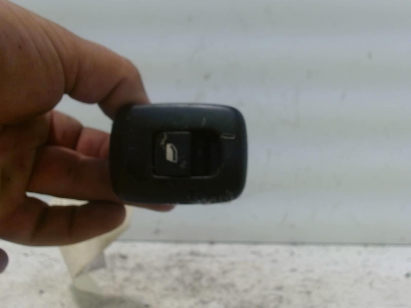 Interruttore lavacristalli posteriore destro CITROEN C5 2 Diésel - 1