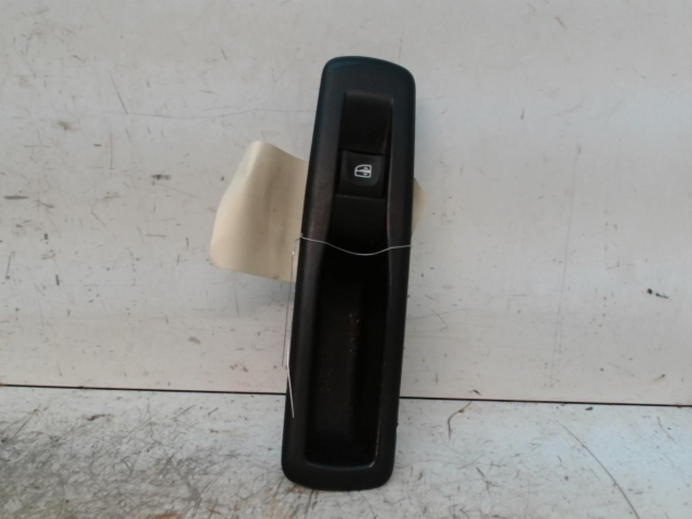 Interruttore lavacristalli posteriore sinistro RENAULT SCENIC 3 PHASE 1 Diésel - 1