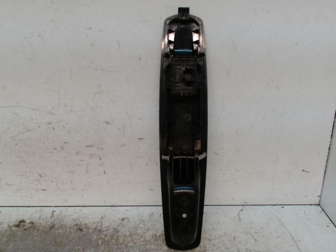 Interruttore lavacristalli anteriore destro RENAULT SCENIC 3 PHASE 1 Diésel - 1