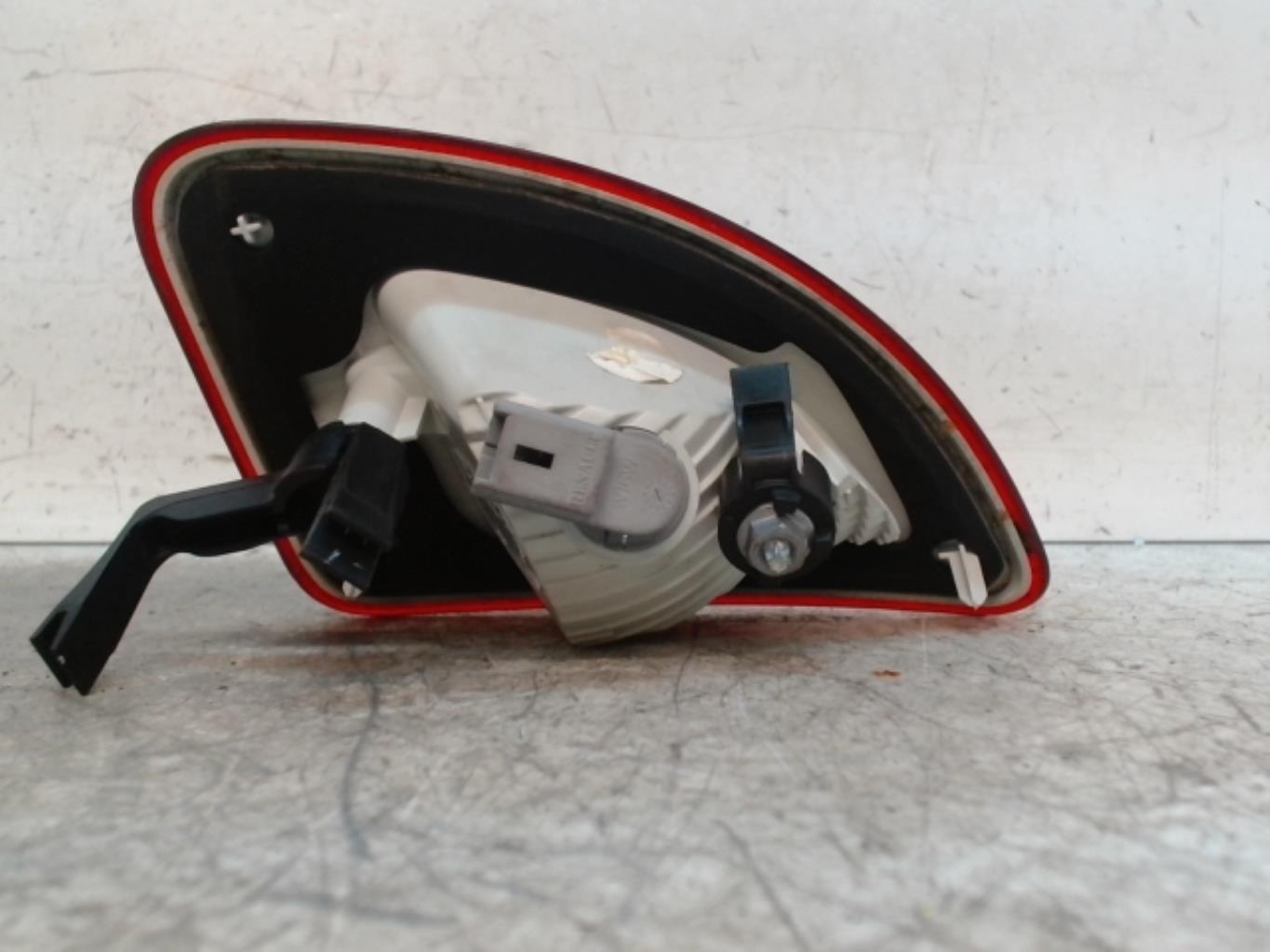 Feu arriere secondaire gauche (feux) RENAULT TWINGO 2 PHASE 2 Diesel - 1