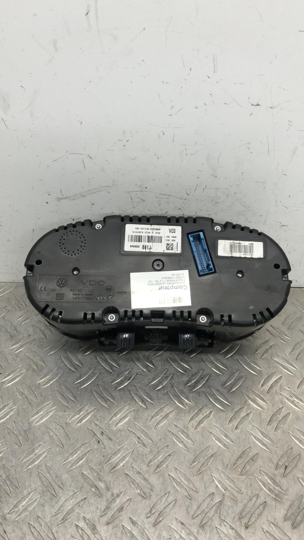 Compteur VOLKSWAGEN POLO 5 PHASE 1 Diesel - 1