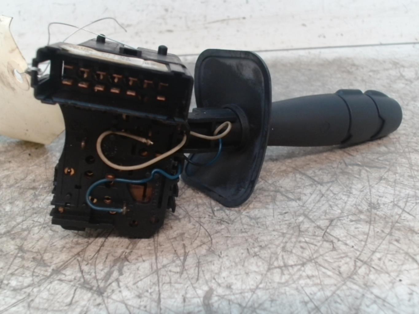 Commodo phare DACIA LOGAN MCV 1 PHASE 1 BREAK Essence - 1