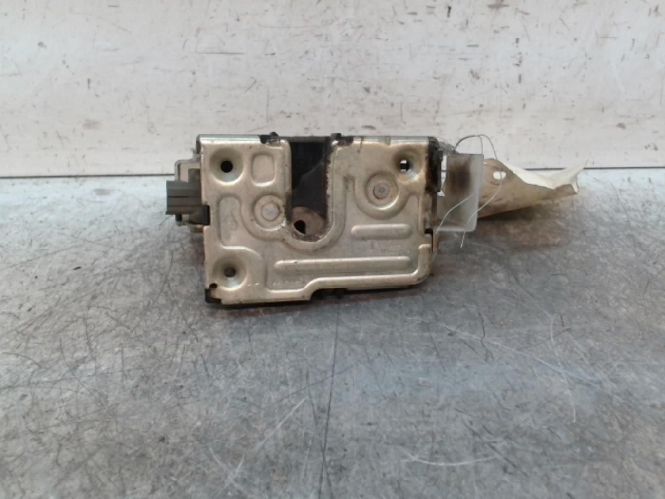 Serrure arriere droit RENAULT CLIO 2 PHASE 1 Diesel - 1
