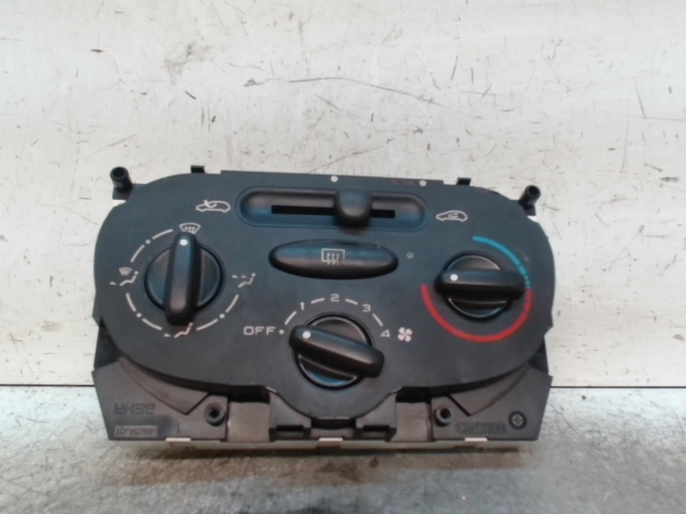 Commande chauffage PEUGEOT 206 PHASE 1 Essence - 1