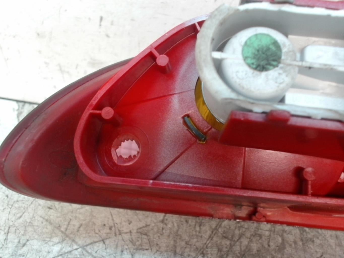 Fanale posteriore principale destro (luci) ALFA ROMEO 156 PHASE 1 BREAK Diésel - 1