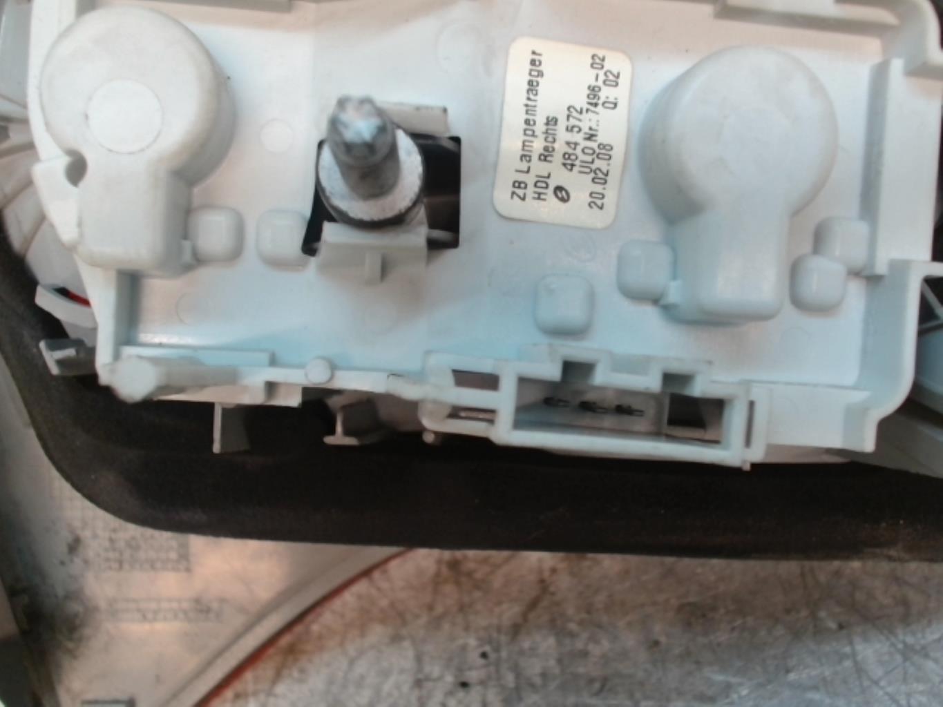 Feu arriere secondaire droit (feux) AUDI A4 2 AVANT PHASE 2 BREAK Diesel - 1
