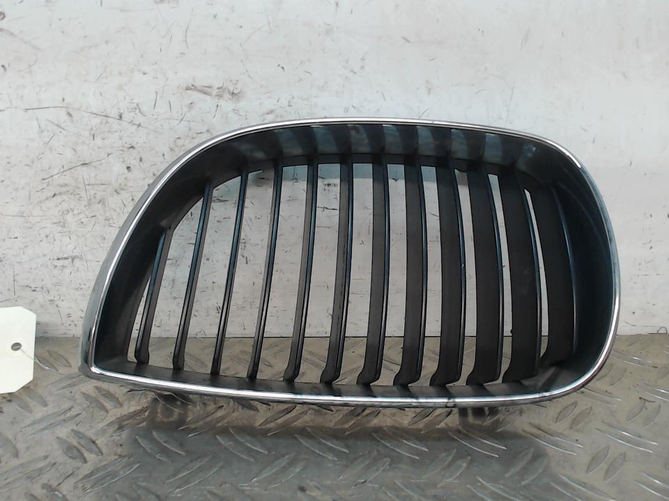 Calandre gauche BMW SERIE 1 E87 PHASE 1 Diesel - 1
