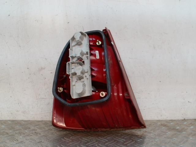 Fanale posteriore principale destro (luci) SKODA SUPERB 1 Diésel - 1