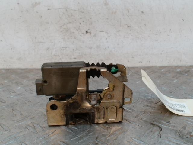 Serrure avant droit RENAULT CLIO 2 PHASE 1 Essence - 1