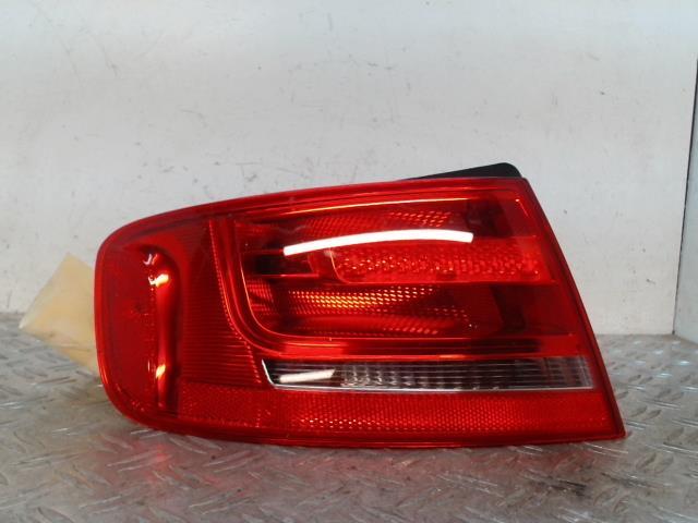 Fanale posteriore principale sinistro (luci) AUDI A4 3 PHASE 1 Diésel - 1