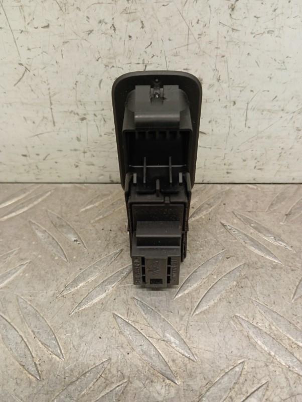 Interruptor de elevalunas trasero derecho VOLKSWAGEN GOLF 7 PHASE 1 Diésel - 1