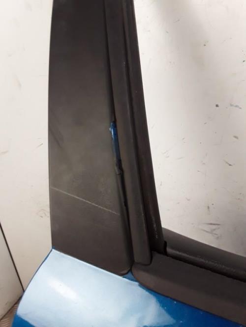 Porte Avant Droit Pour Peugeot 207 Phase 1 - Référence 9004AR - Occasion En état Correct