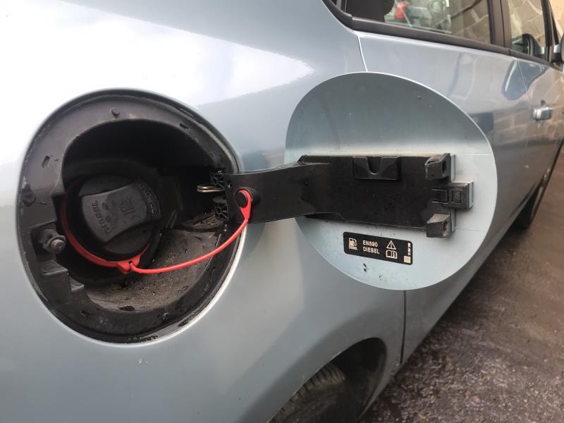 Trappe d'essence OPEL ASTRA J PHASE 1 Diesel - 1