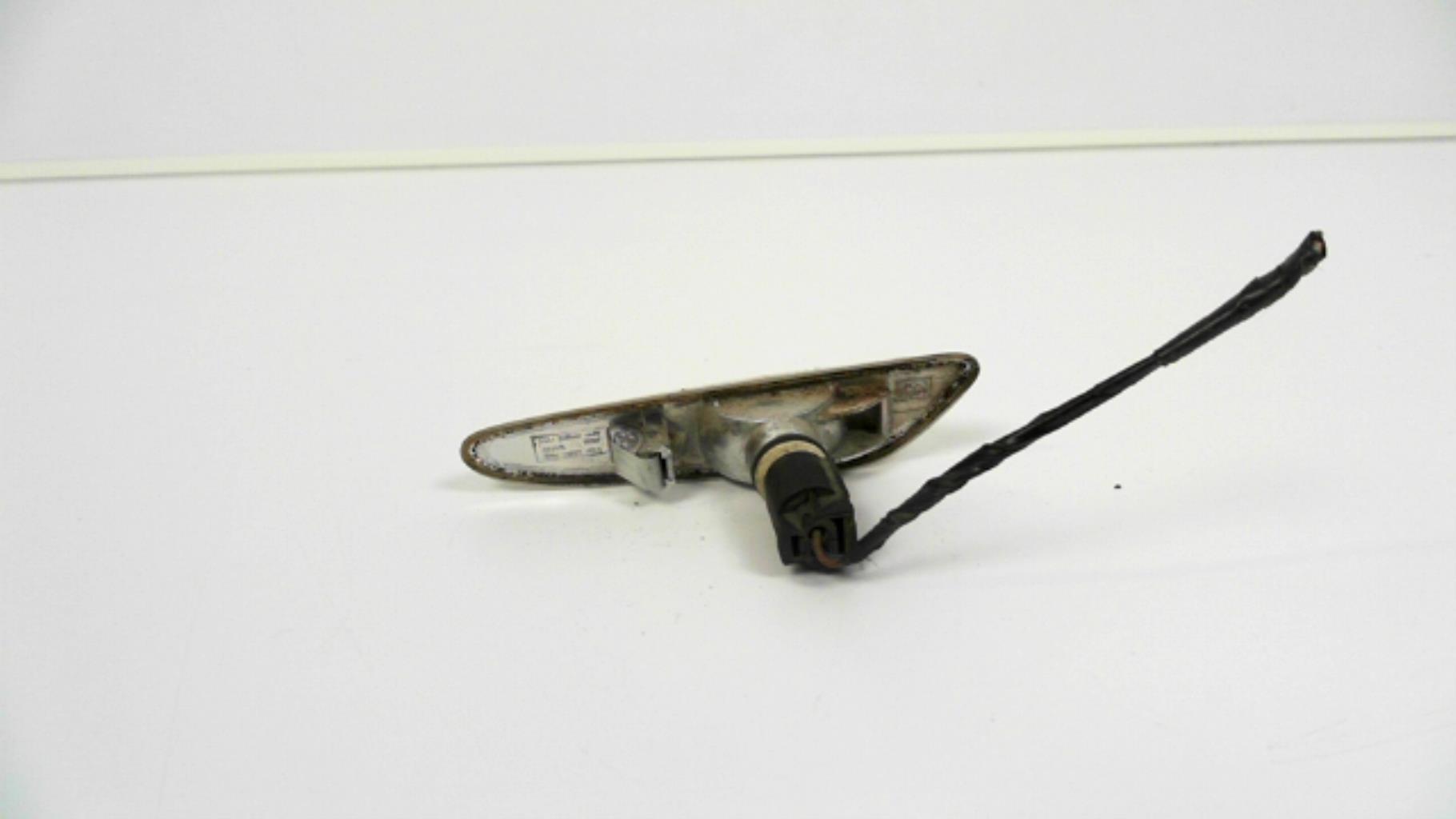 Ripetitore lampeggiante anteriore destro (Luci) BMW SERIE 3 E46 PHASE 2 Diésel - 1