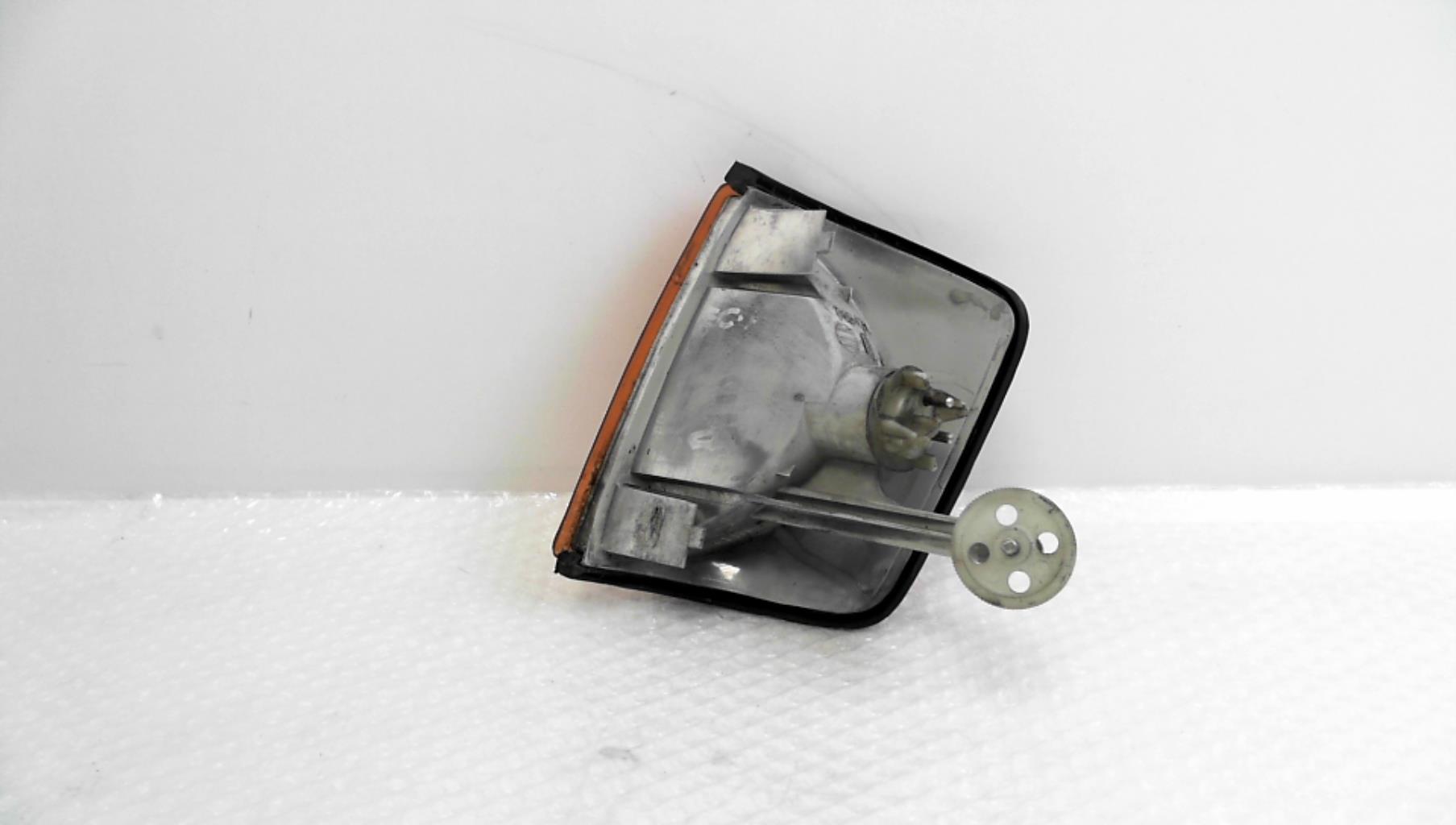 Gruppo ottico anteriore secondario destro (luci)(freccia) MERCEDES 190 W201  - 1
