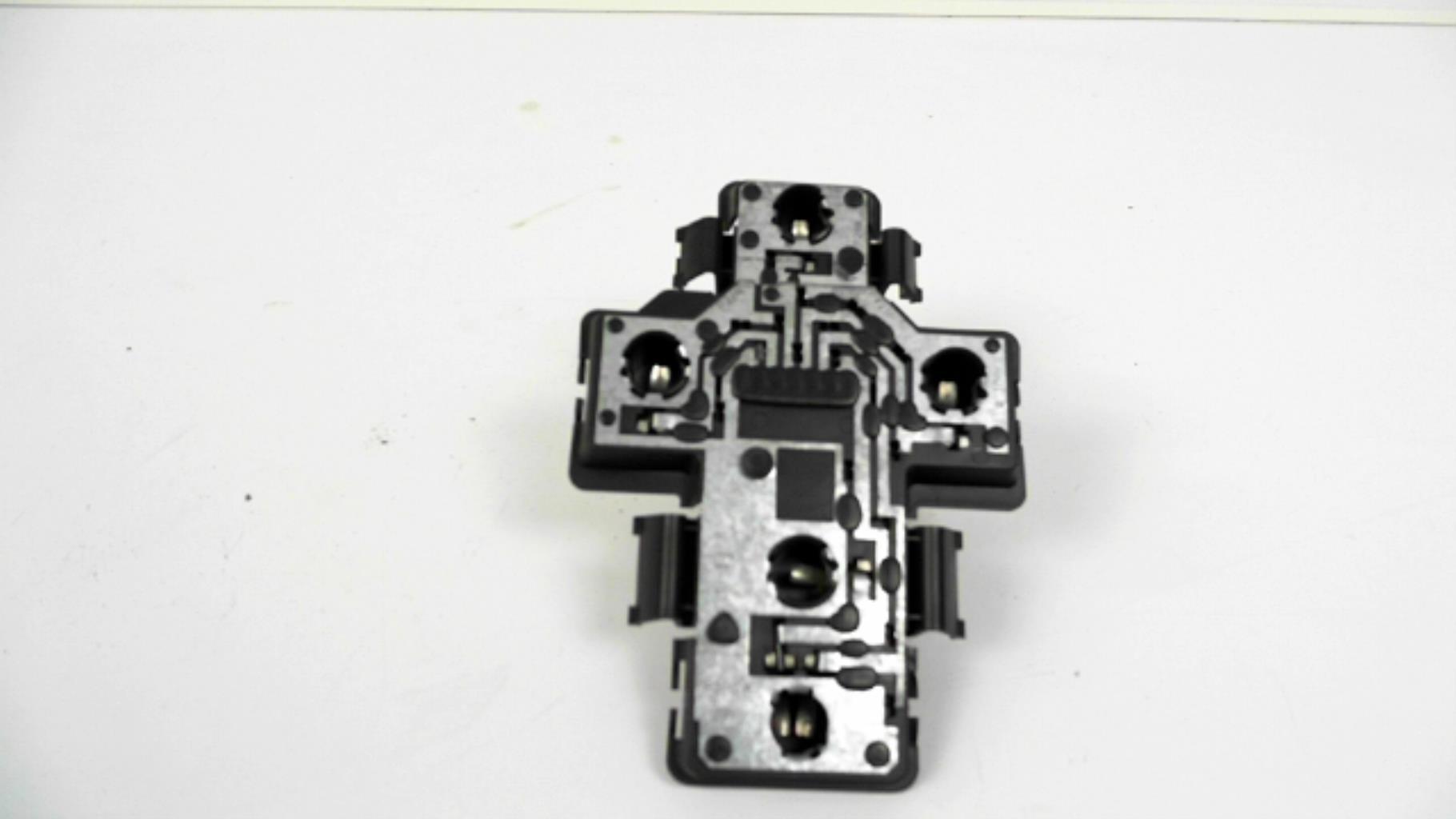 Base portalampade fanale posteriore destro SKODA FELICIA PHASE 2 Diésel - 1