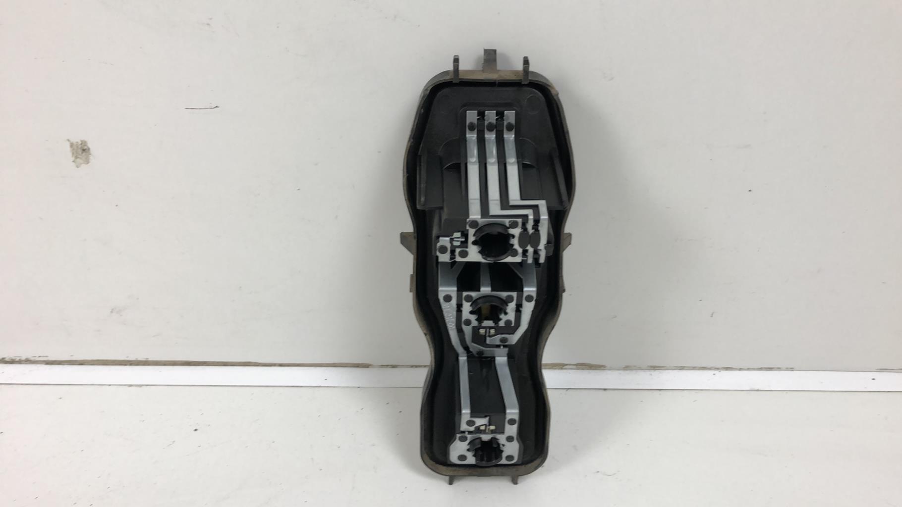 Base portalampade fanale posteriore destro RENAULT GRAND SCENIC 2 PHASE 2 Diésel - 1