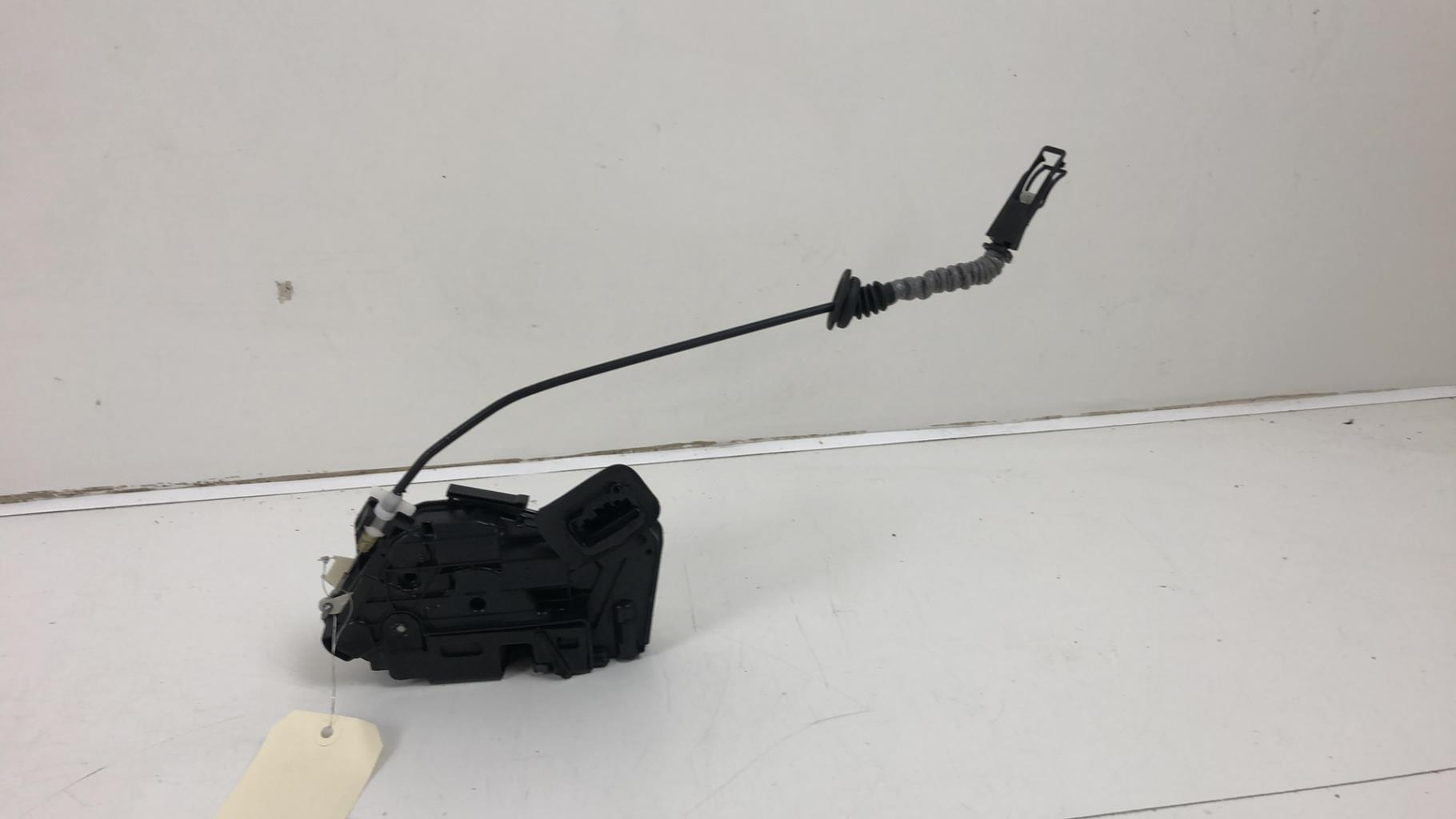 Chiusura centralizzata anteriore destra VOLKSWAGEN POLO 5 PHASE 1 Diésel - 1