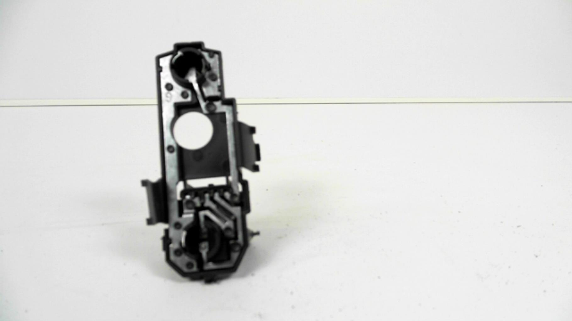 Base portalampade fanale posteriore sinistro PEUGEOT 406 PHASE 1 BREAK Gasolina - 1