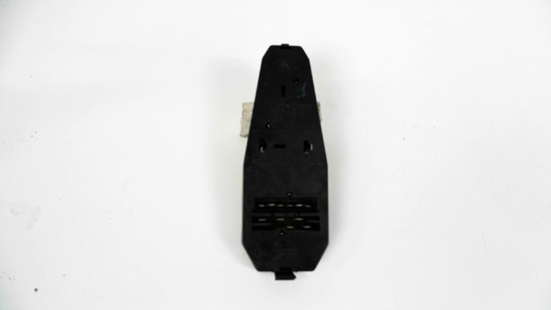 Base portalampade fanale posteriore sinistro VOLKSWAGEN POLO 2 PHASE 1 Gasolina - 1