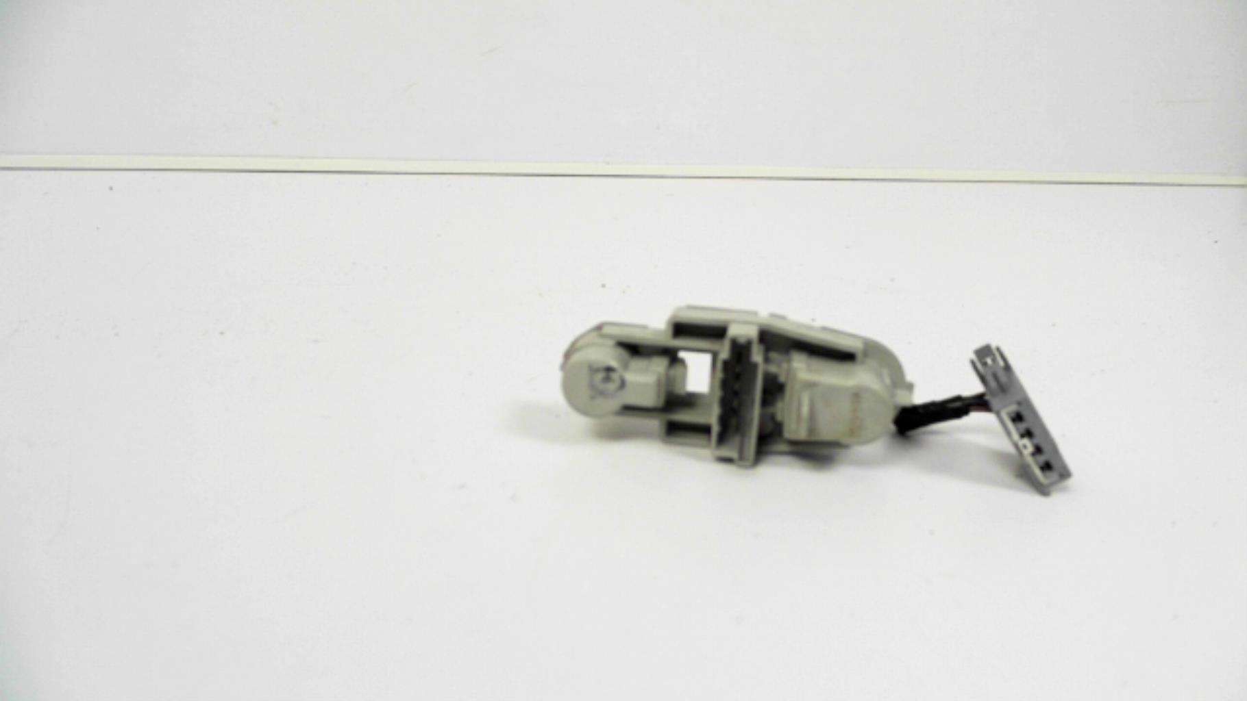 Base portalampade fanale posteriore destro FORD MONDEO 3 PHASE 1 BREAK Diésel - 1