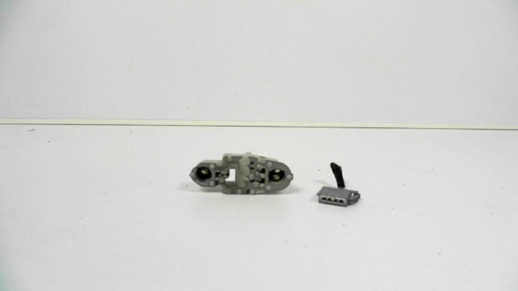Base portalampade fanale posteriore sinistro FORD MONDEO 3 PHASE 1 BREAK Diésel - 1