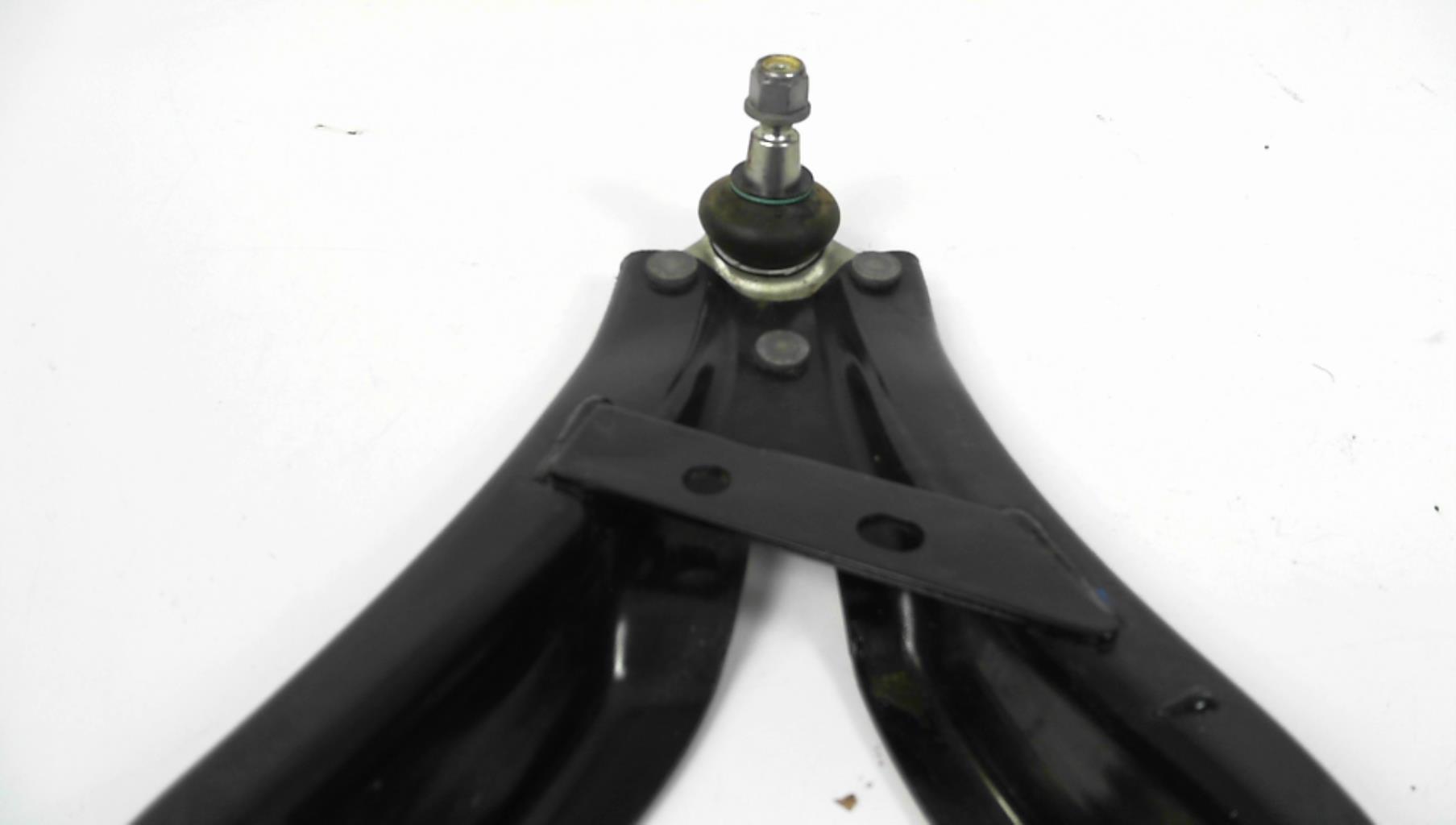 Triangolo inferiore anteriore sinistro DACIA DUSTER 2 PHASE 1 Diésel - 1