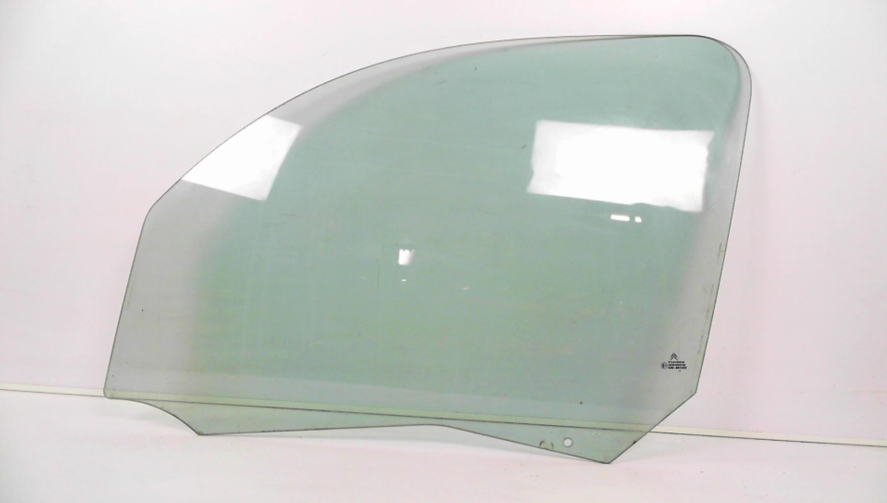 Vitre avant gauche CITROEN C3 PICASSO PHASE 1 Diesel - 1